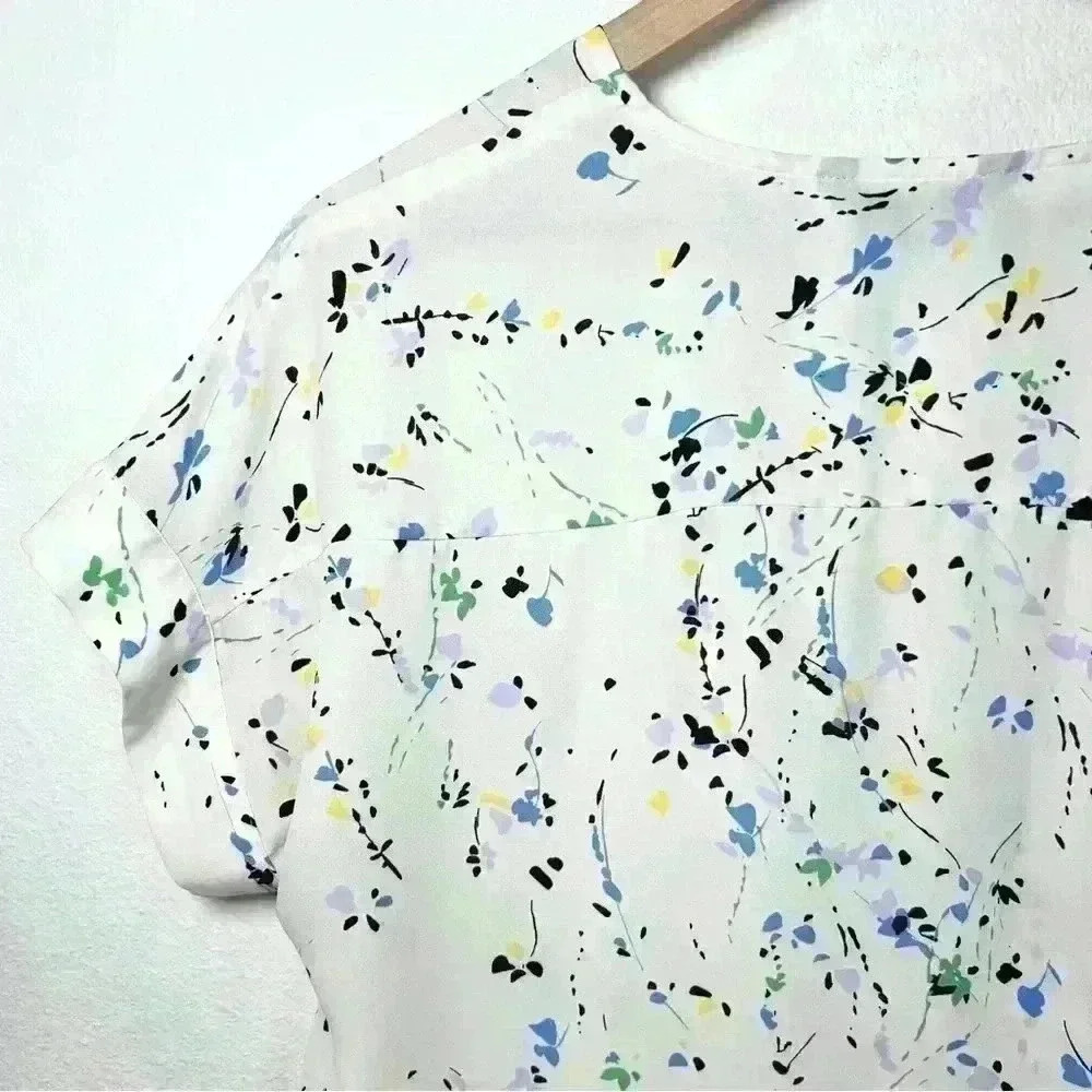 Banana Republic Women’s Wrap-Front White Floral Top Size XS - Picture 9 of 14